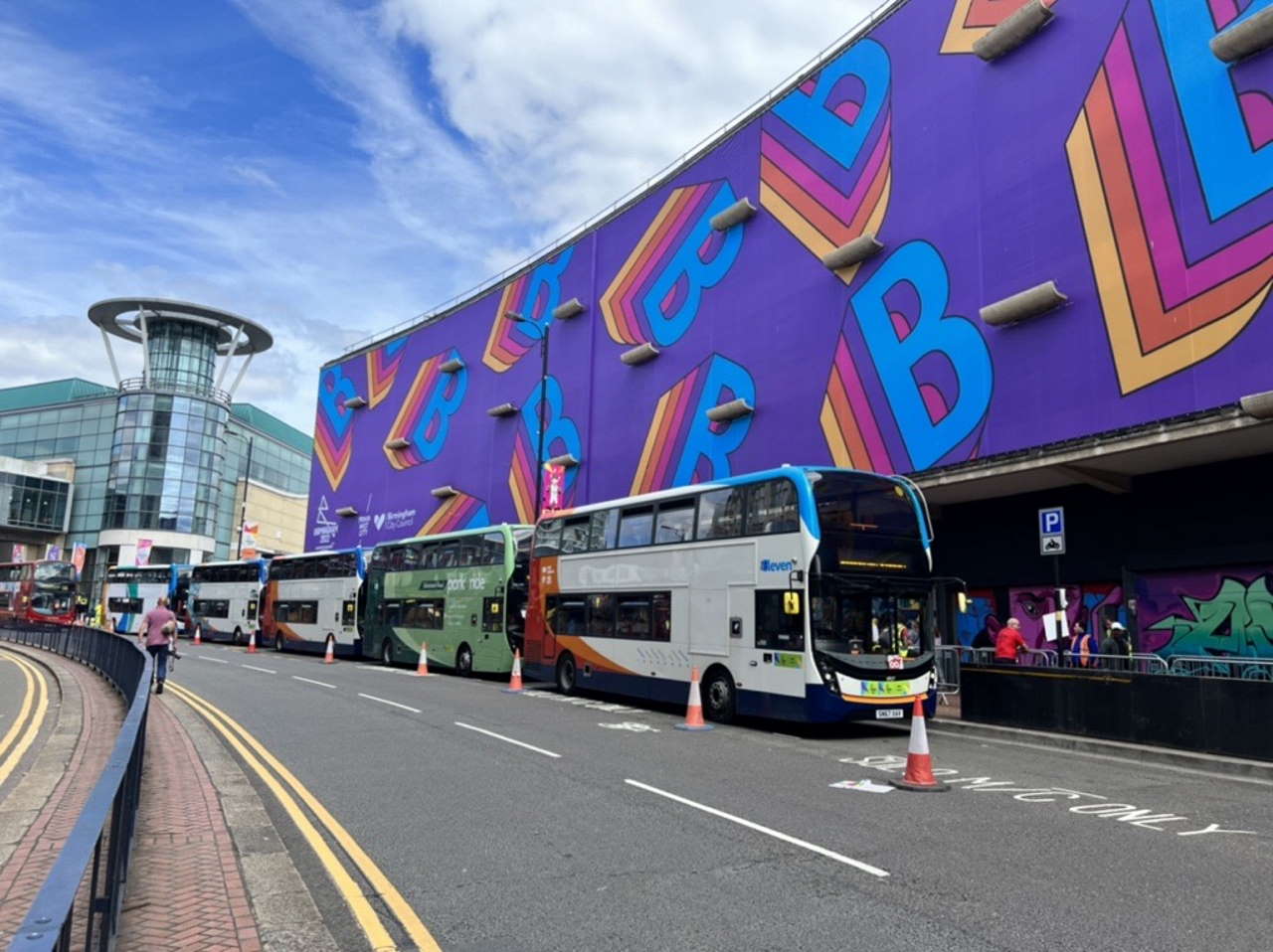 Shuttle buses queue on Smallbrook Queensway