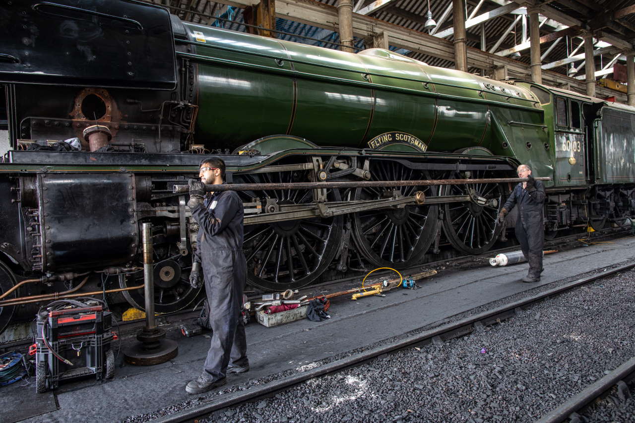 Flying Scotsman's overhaul, boiler tubes removed