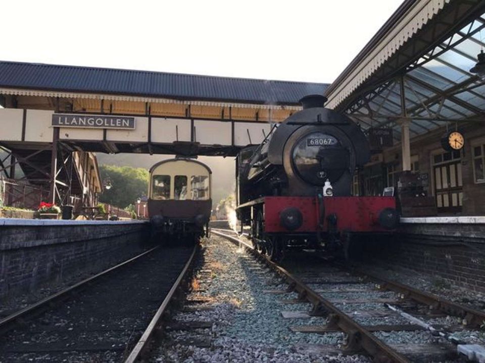 Loco 68067 ruanning around at Llangollen