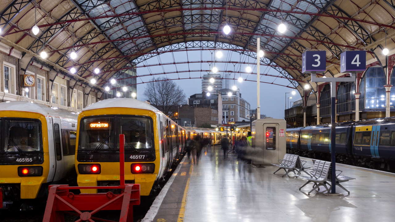 London Victoria Railway Station platform 3 & 4