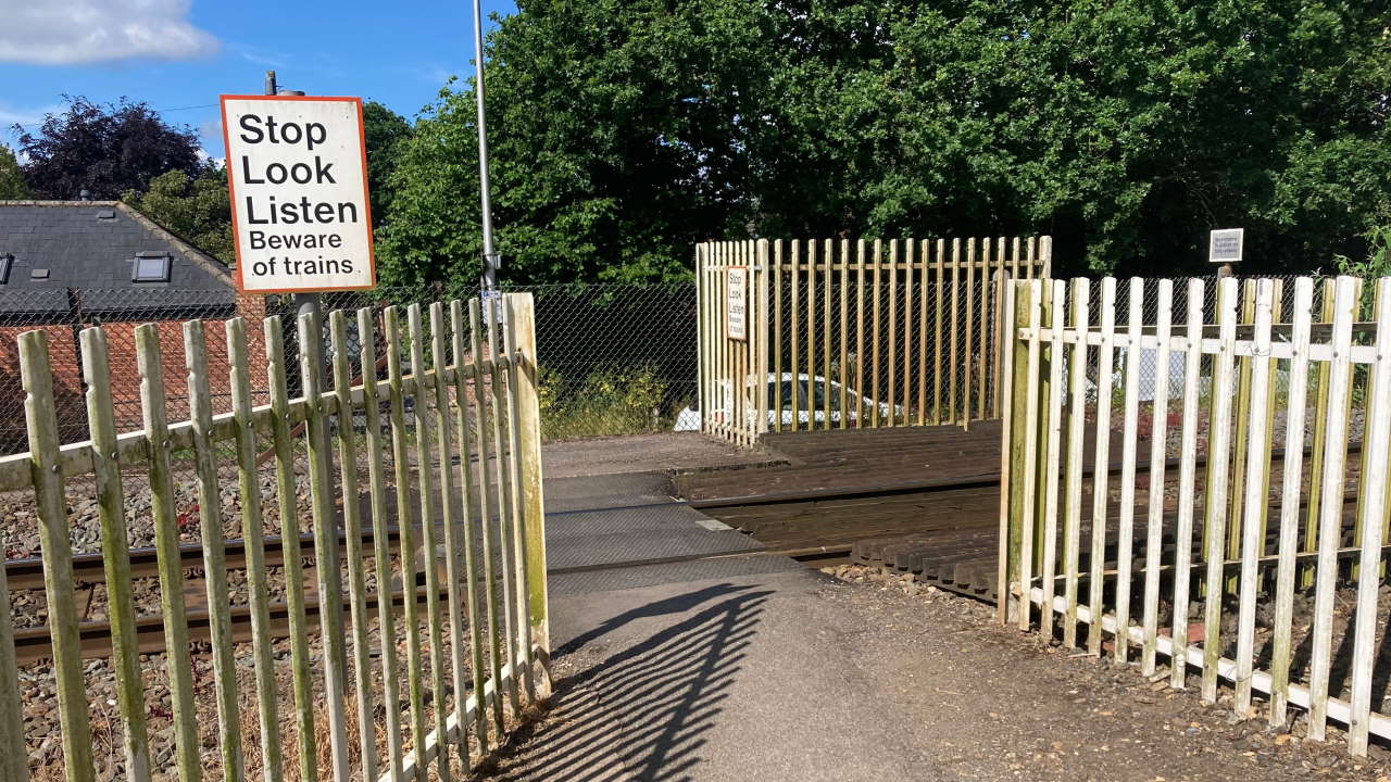 Toffles foot crossing in Topsham, Devon