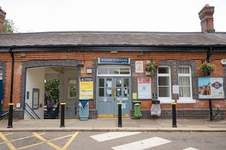 Urgent Warwick station upgrade paused as Victorian foundations found