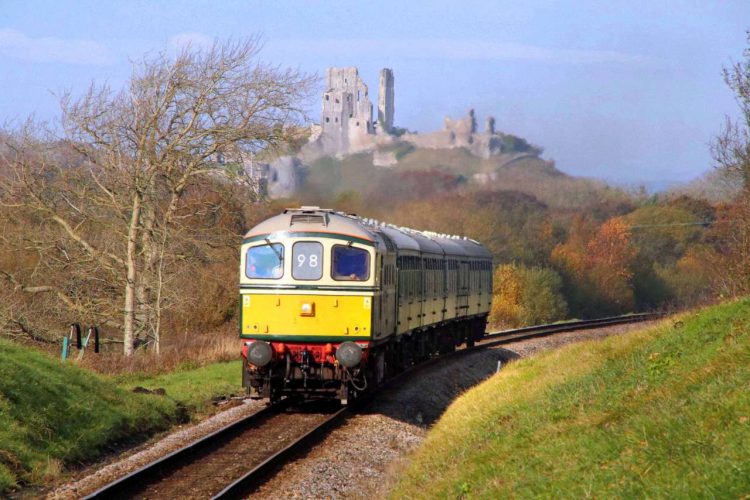 Class 33 D6515 Lt Jenny Lewis RN Swanage Railway ANDREW PM WRIGHT (6)