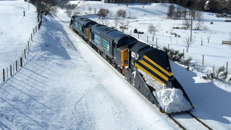 LIBRARY PICTURE Network Rail snow plough (1)