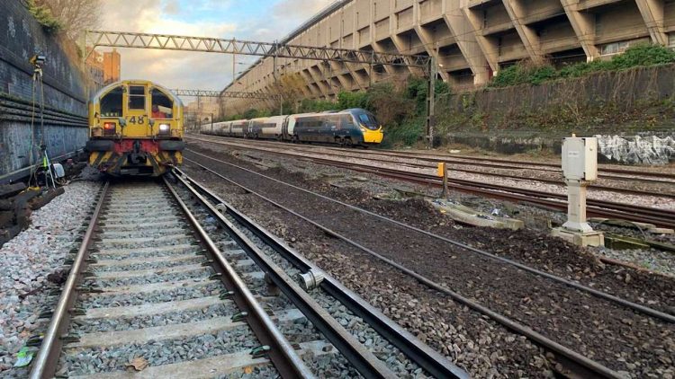 Track foundation stone being renewed on the Bakerloo line