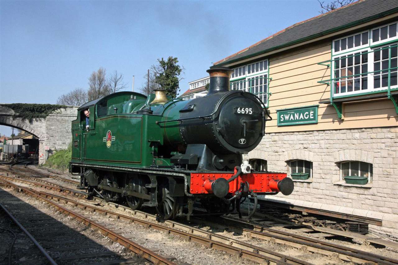 6695 at Swanage