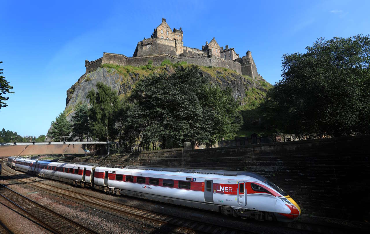 LNER Azuma at Edinburgh