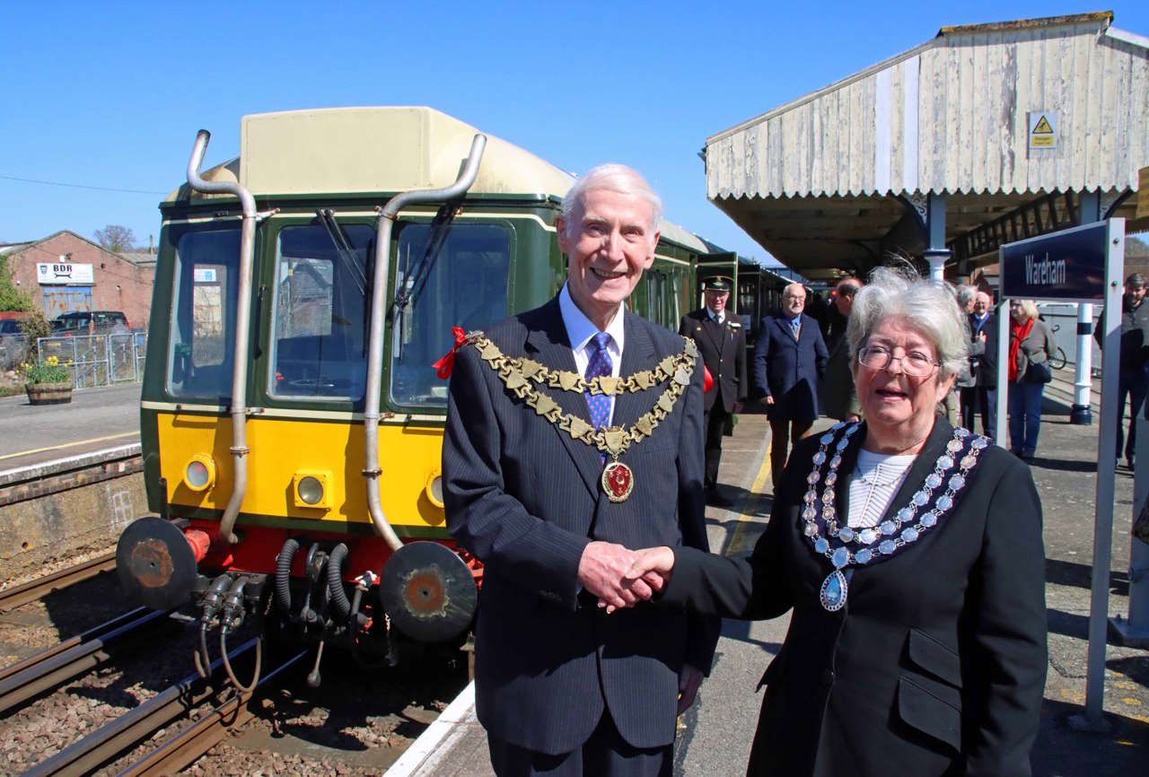 First SR DMMU Wareham to Swanage at Wareham Wareham Mayor (L) Swanage Mayor (R) 4 April 2023 ANDREW PM WRIGHT