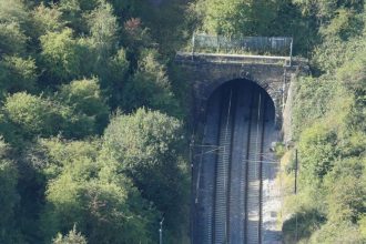 Network Rail to clear vegetation between Leeds and Outwood