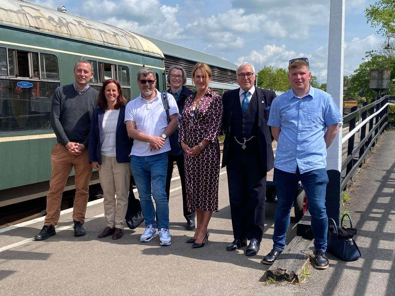 Steve Backhouse (IOWSR) Alison Houghton (Mid Hants) Robert Patterson (Swanage Railway) Rebecca Dalley (Mid Hants) Lisa Boyle (Bluebell Railway) Robin Coombes (KESR) Jonnie Pay (Spa Valley)