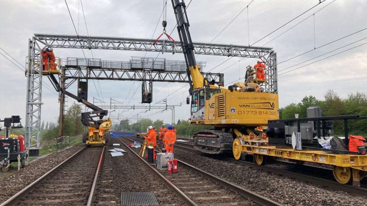 Chorlton Lane gantry installation works, 30th April 2023