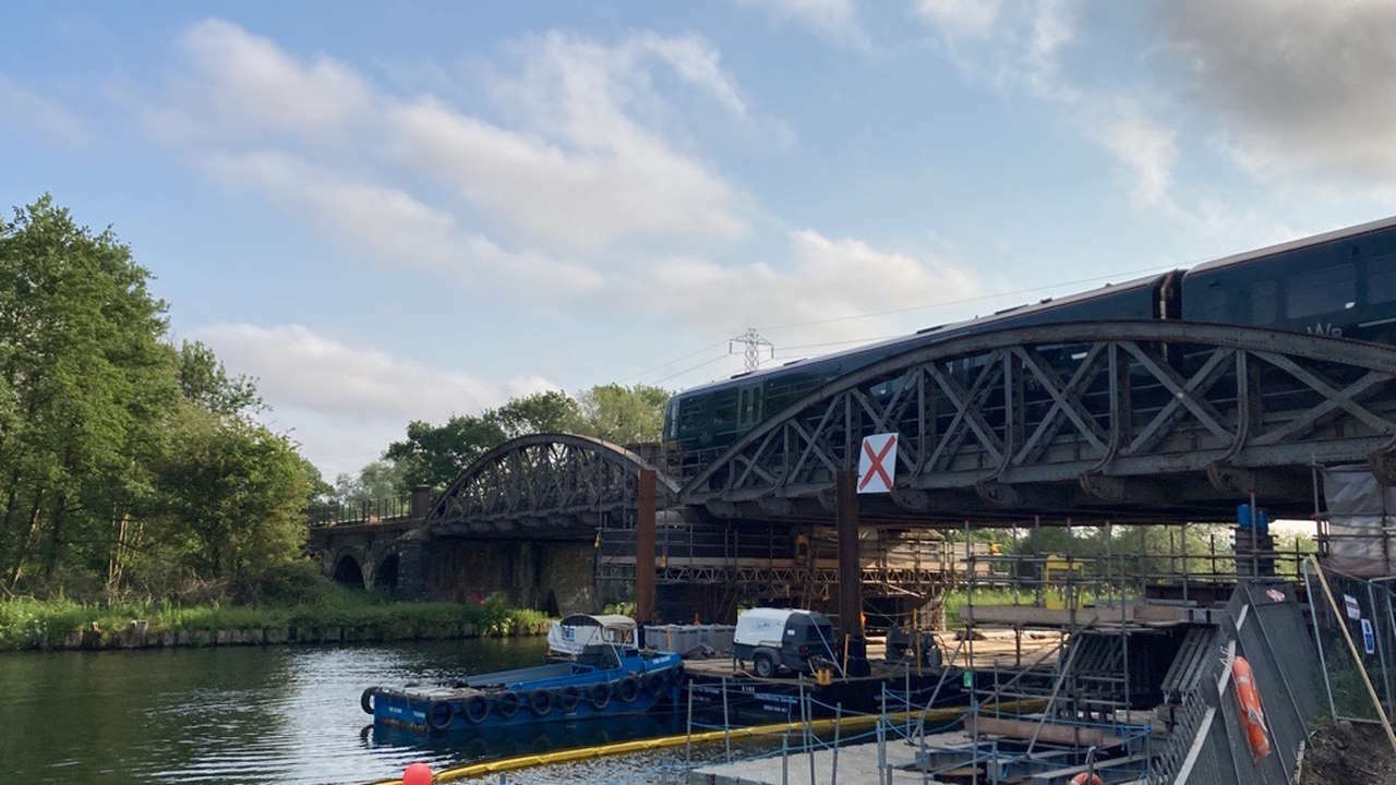 Nuneham Viaduct reopens to passenger services