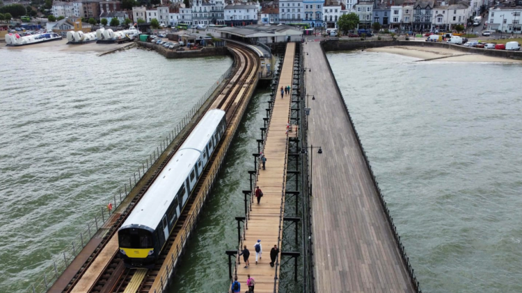 SWR train running on Ryde Pier_July_2023