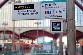 Docklands Light Railway trials app to help blind or partially-sighted