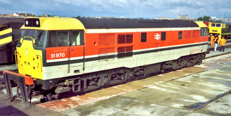 Class 31 No. 31427 on a parcels train at Lincoln Central Station