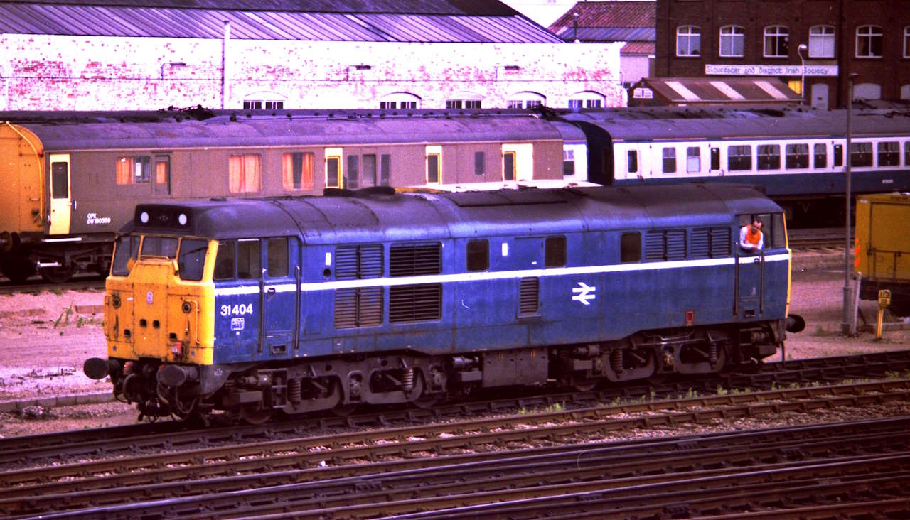 Class 31 diesel locomotive arrives at Didcot Railway Centre