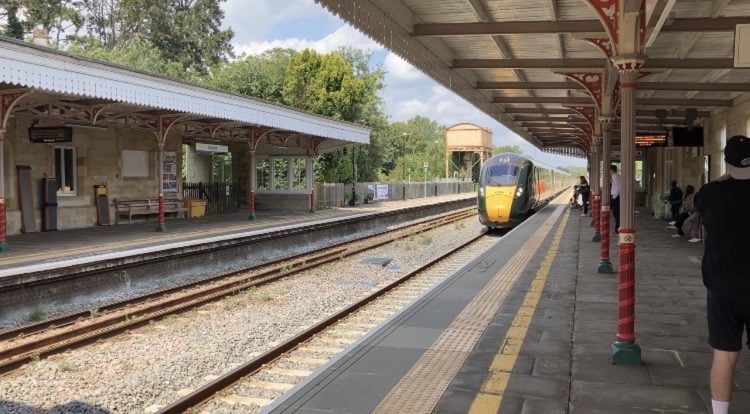 Intercity Express Train at Kimble // Credit: Network Rail