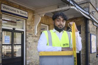 Bedfordshire stations offer mobile support to disabled passengers