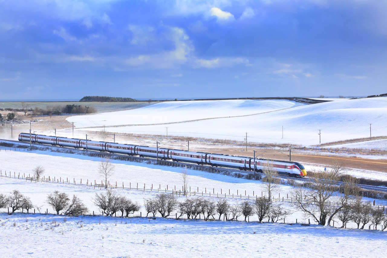 Train operators send warning to passengers as snow arrives