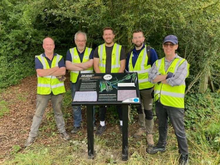 Porterbook Team volunteering at Bennerley Viaduct // Credit: Porterbrook