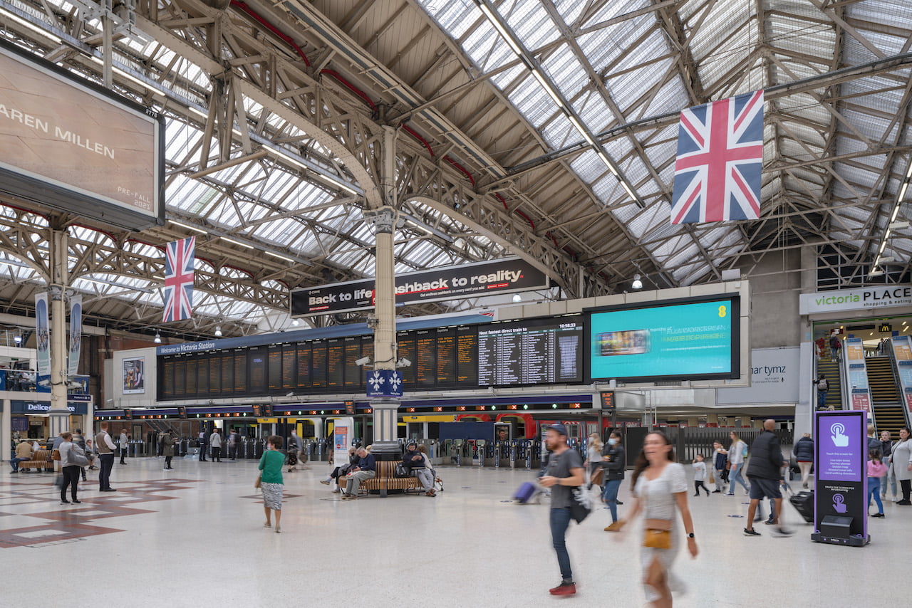 Additional ticket gates serving platforms 8-13 at London Victoria // Credit: Network Rail