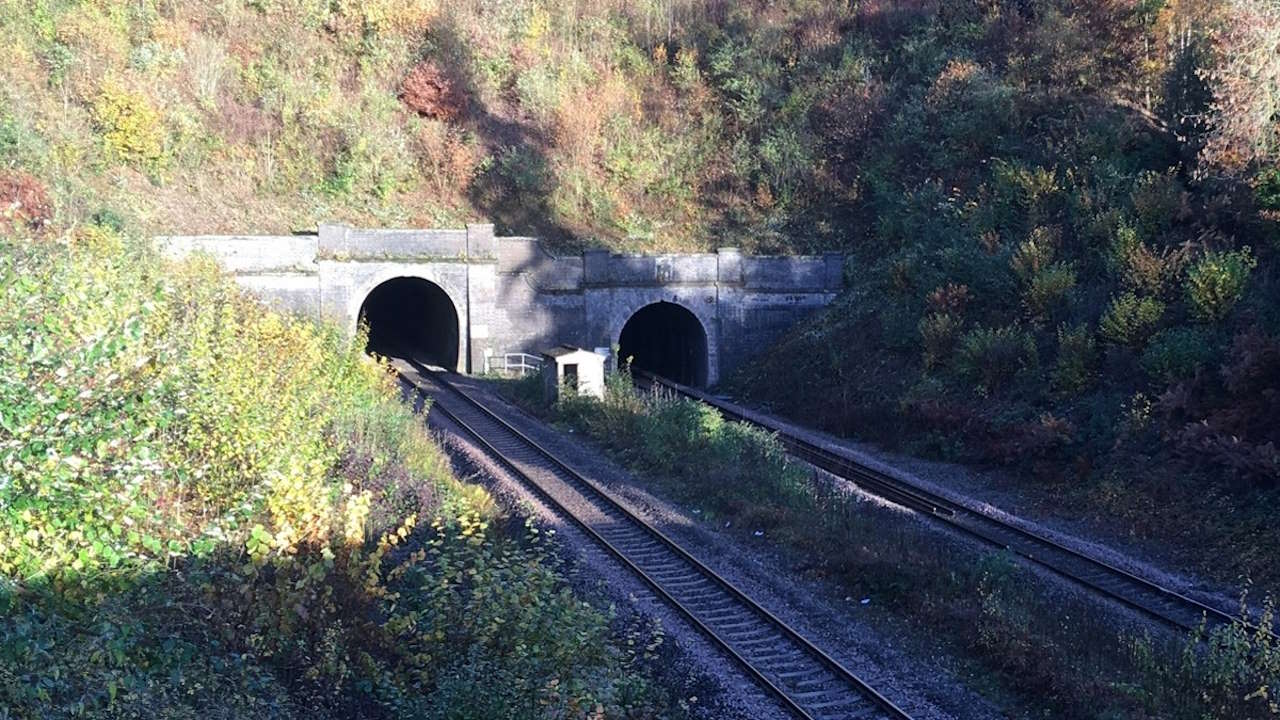 Dinmore Tunnel