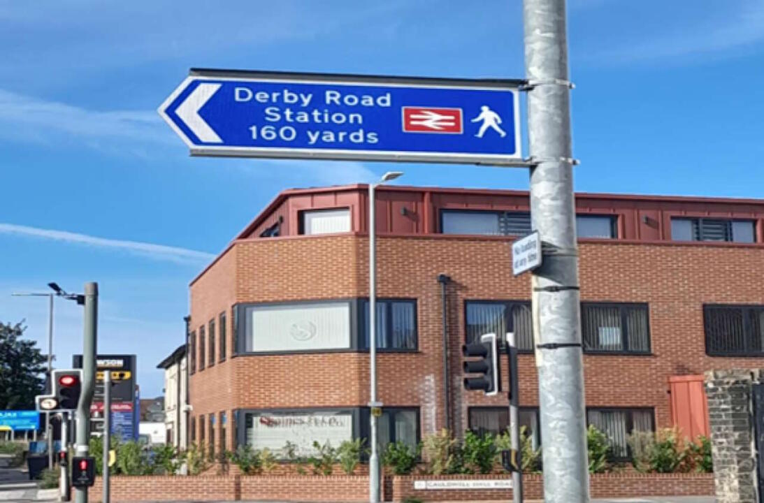 pswich railway station sign