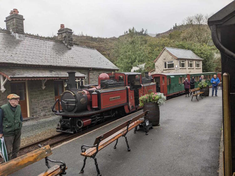 passing David Lloyd George at Tan-y-bwlch