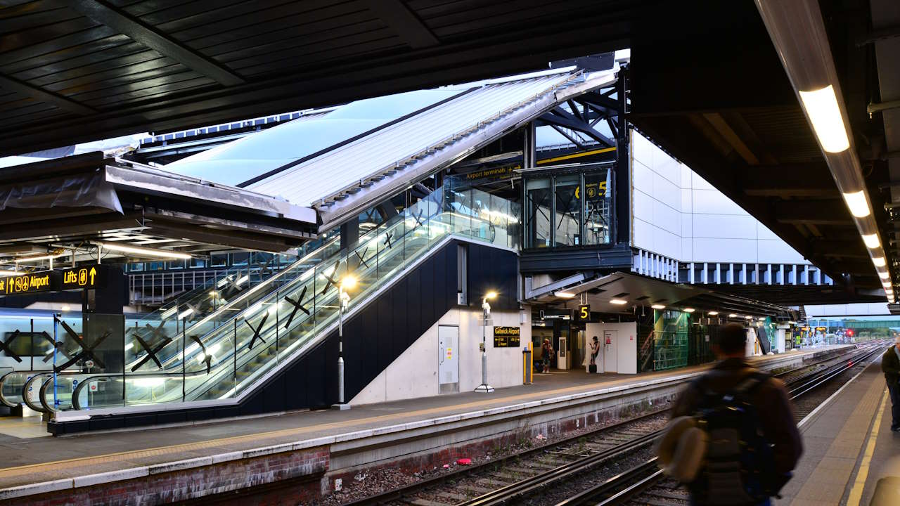 New escalators on platform 5 and 6