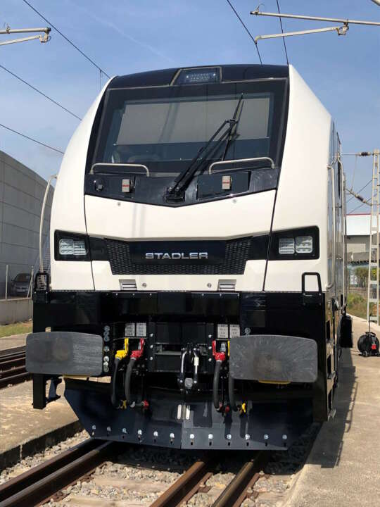 stadler euro9000 locomotive_front