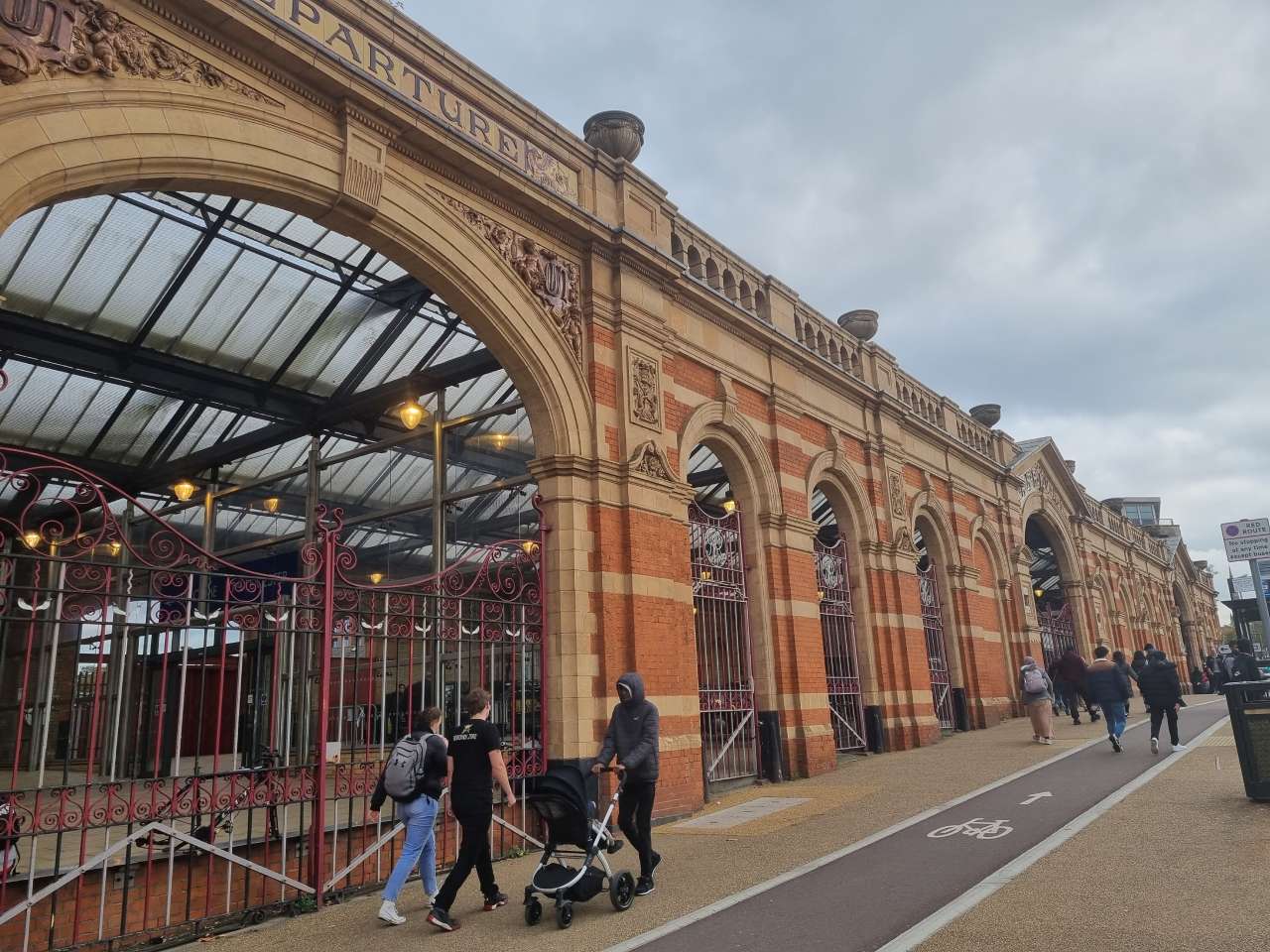 Leicester station