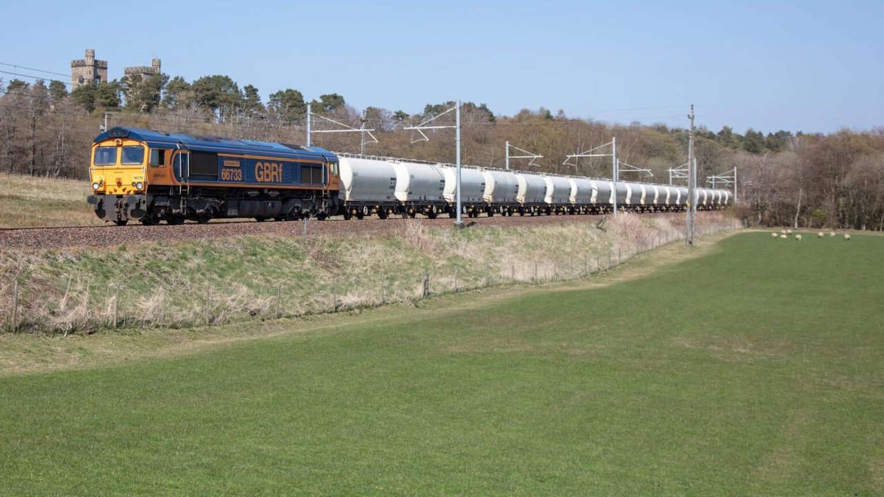 66733 at Shotts