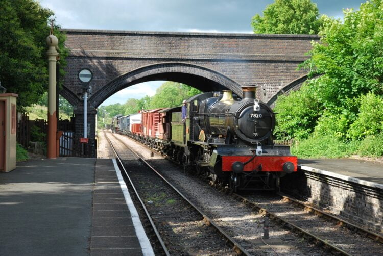 7820 Dinmore manor with the goods at Toddington. Credit Ian Crowder