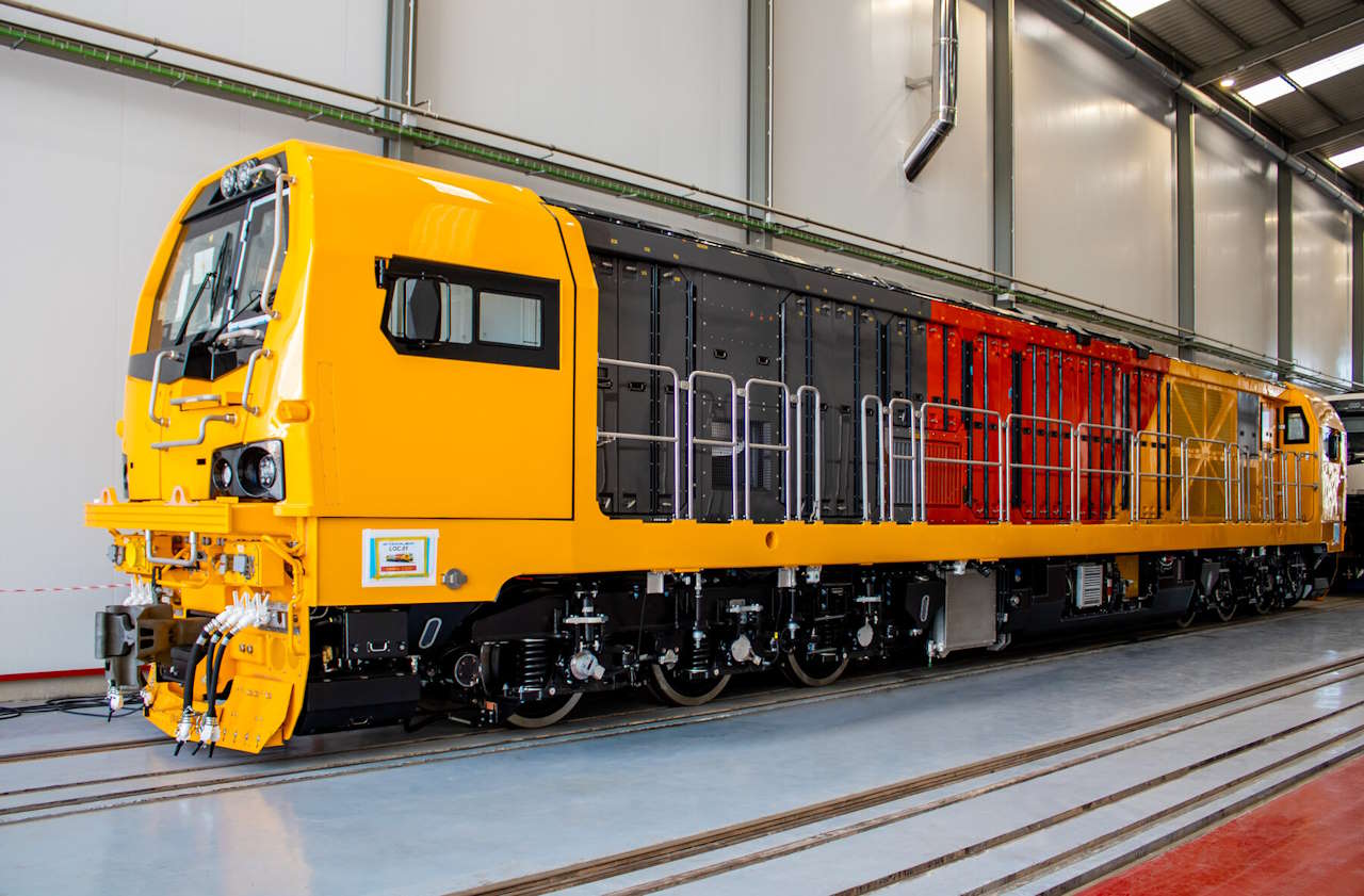 kiwirail stadler mainline loc