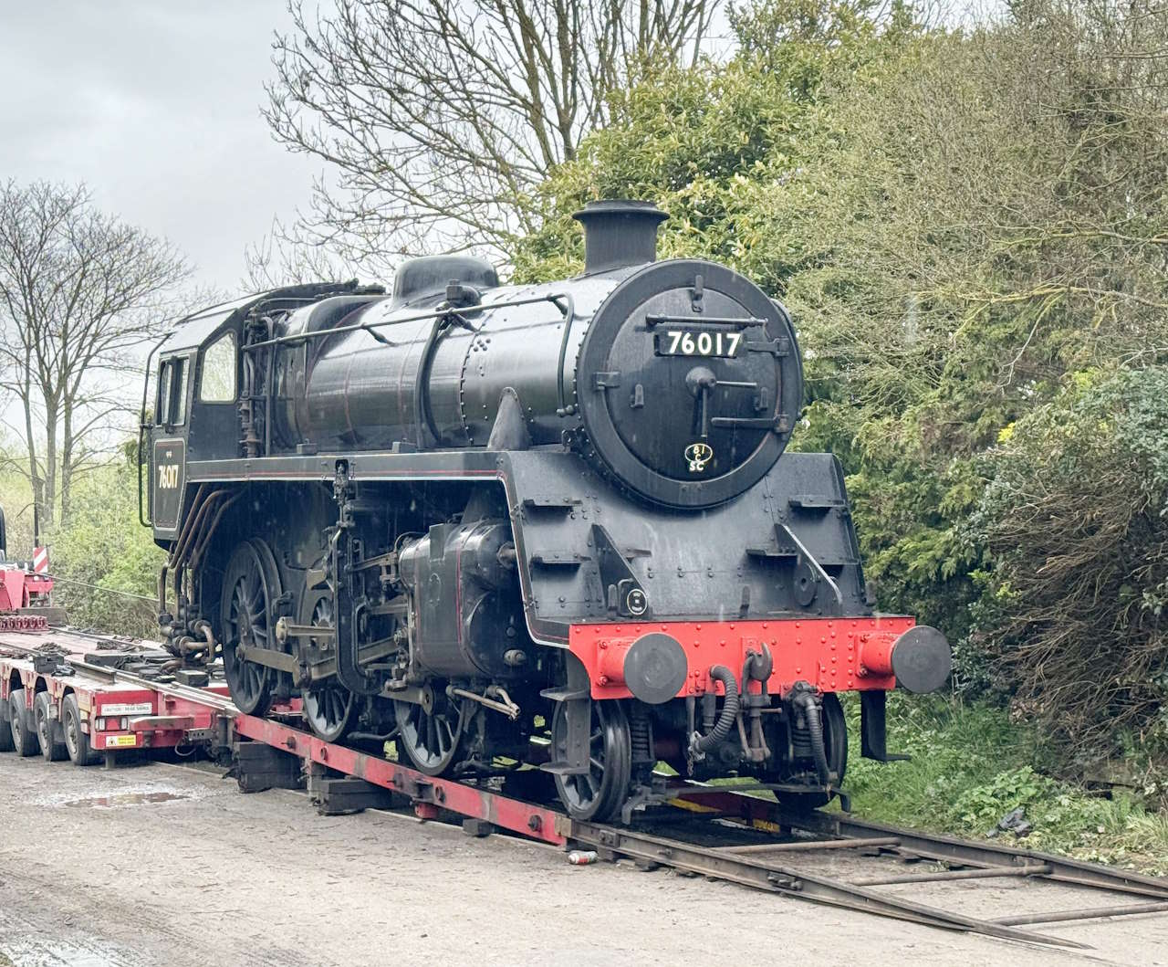 76017 arrives at the Kent and East Sussex Railway