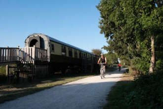 Warwickshire railway carriage to be removed for new bike hire business