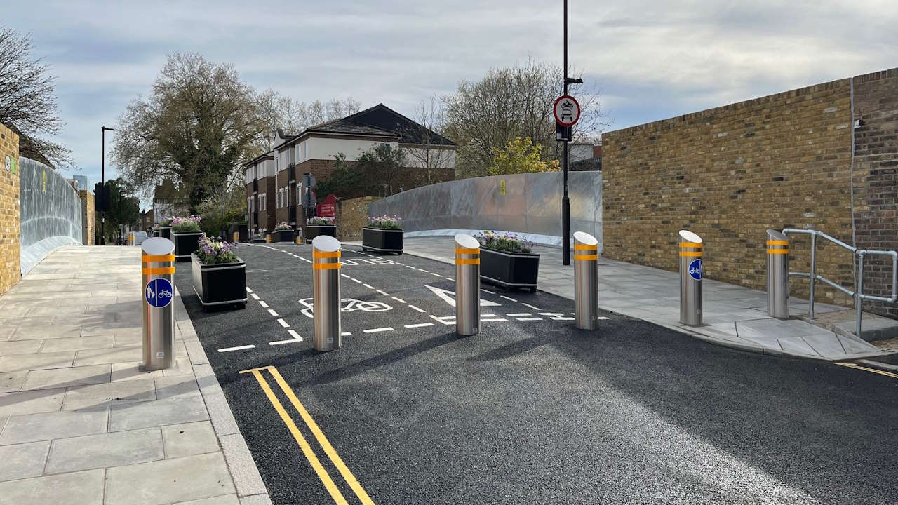 The reopened Kingsbury Road bridge - looking towards Balls Pond Road. // Credit: Network Rail