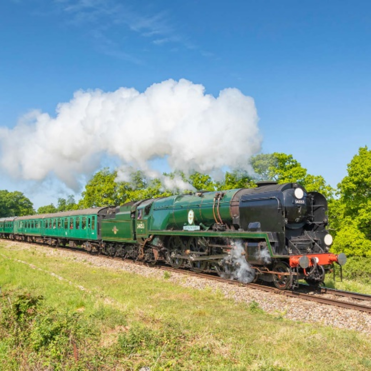 34053 Sir Keith Park in action.