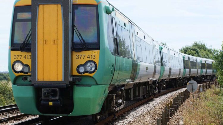 Southern Class 377 Electrostar train. // Credit: Southern