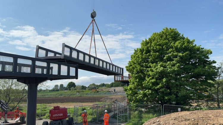 Lifting the new bridge into position. // Credit: Network Rail
