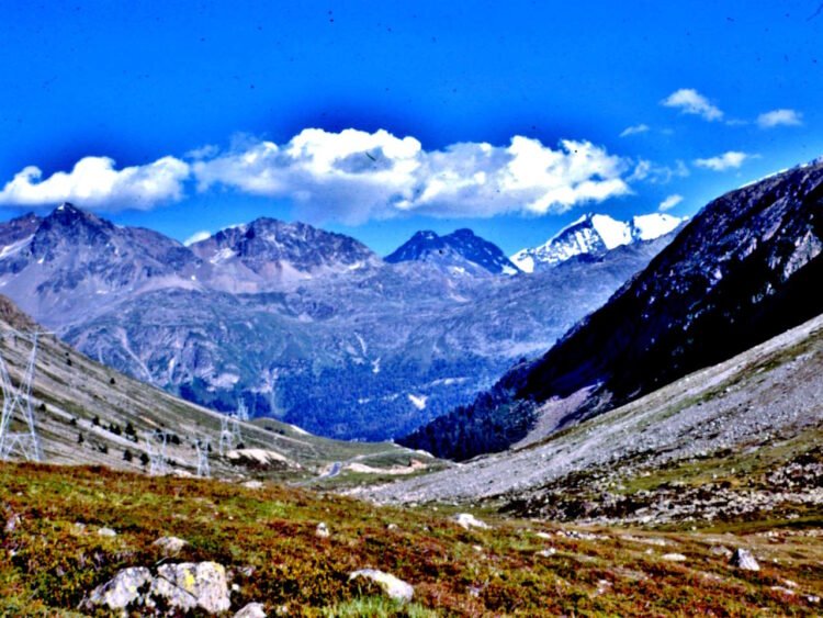 Switzerland mountain view. // Credit: Roger Smith