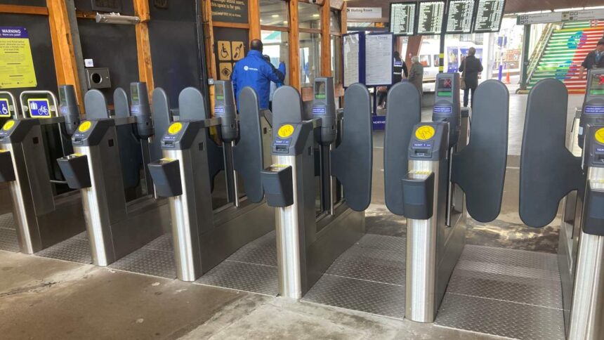 The new ticket barriers at Manchester Oxford Road station - Network Rail
