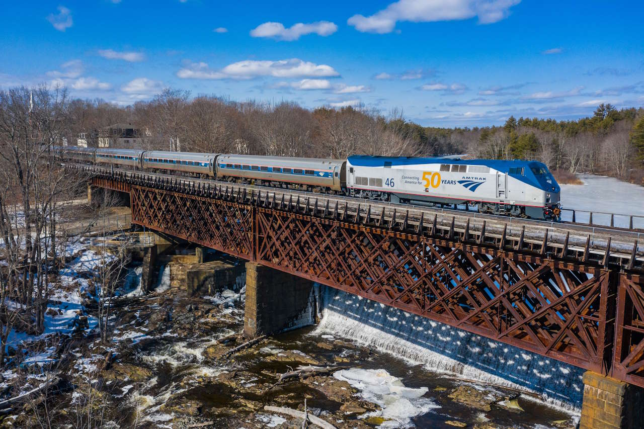 Amtrak Downeaster - Rollingsford, NH - Amtrak 681 AMTK 46 90220