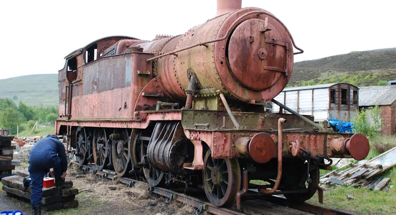 4253 awaiting restoration. // Credit: 4253 Locomotive Company
