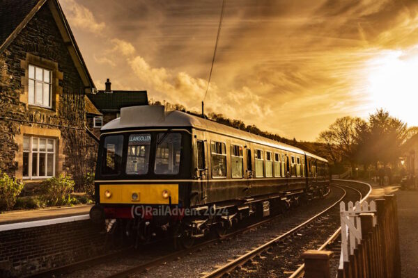 DMU at Glyndyfrdwy, Llangollen Railway