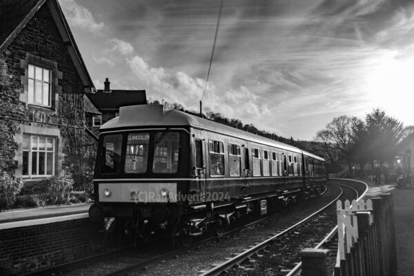 DMU at Glyndyfrdwy, Llangollen Railway