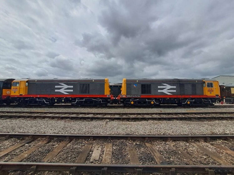 'Red stripe' Railfreight Cass 20s. // Credit: Billy Sutton