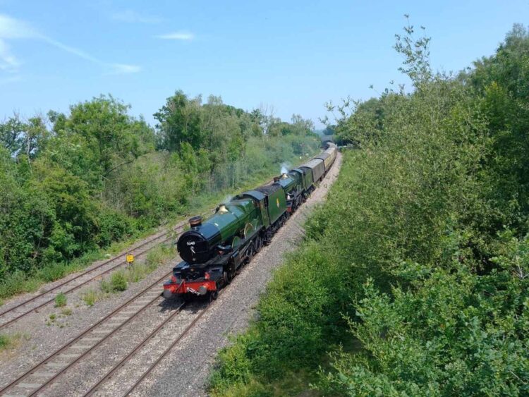 5043 Earl of Mount Edgcumbe and 7029 Clun Castle on The Mayflower - Neville Marshall