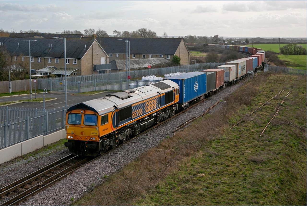 A GB Railfreight-intermodal train - GB Railfreight