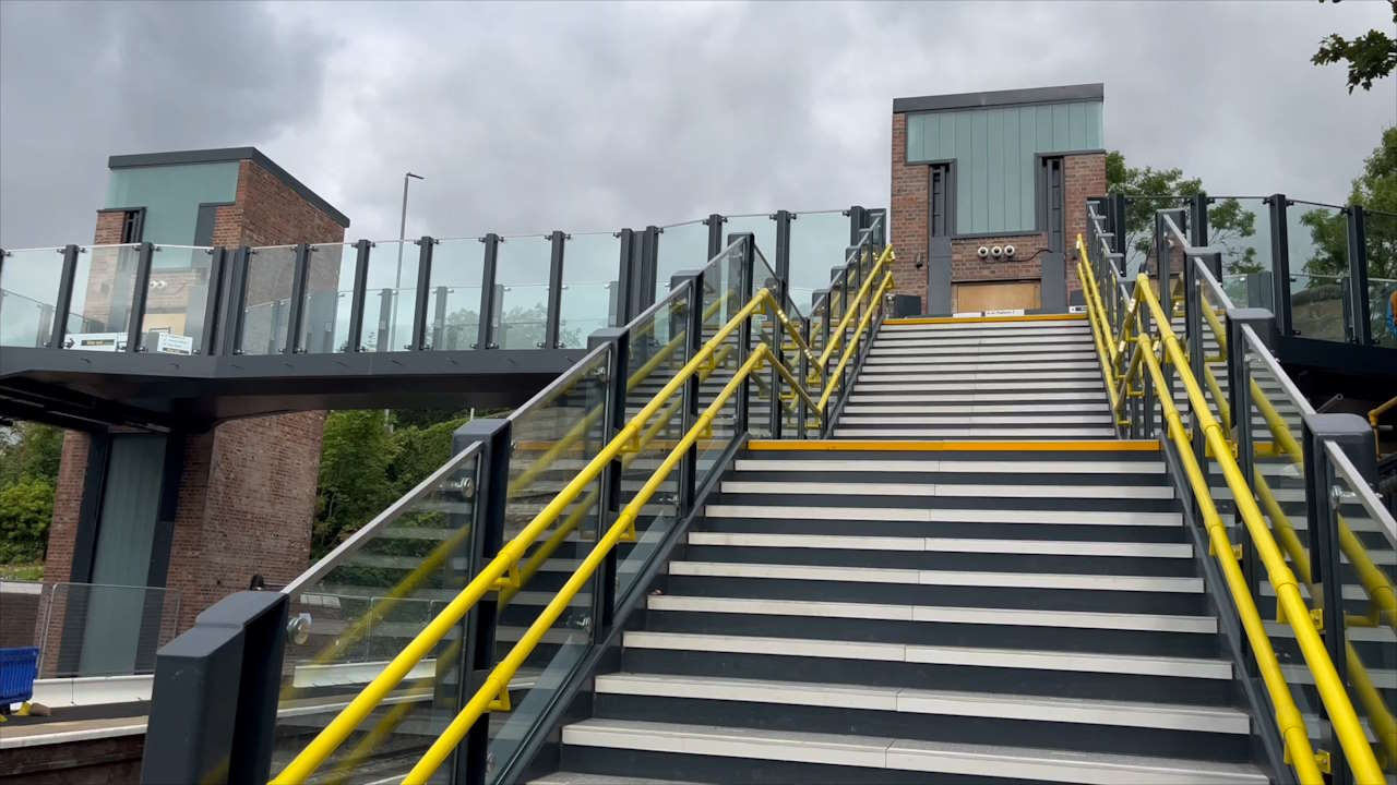 First Beacon footbridge opens at West Yorkshire station